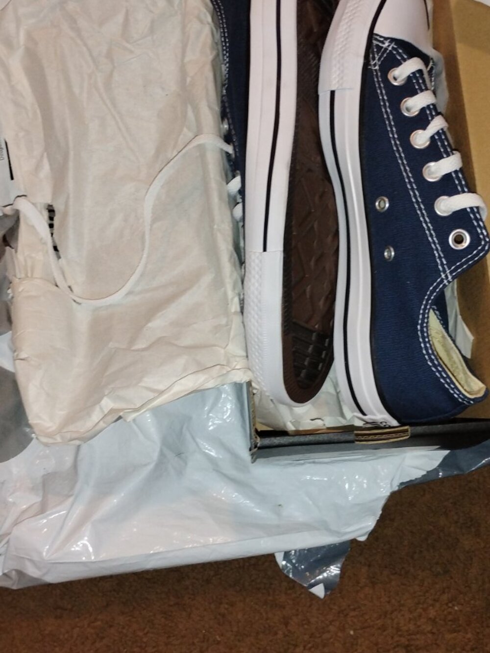 Shoes - Picture 3 of 4
